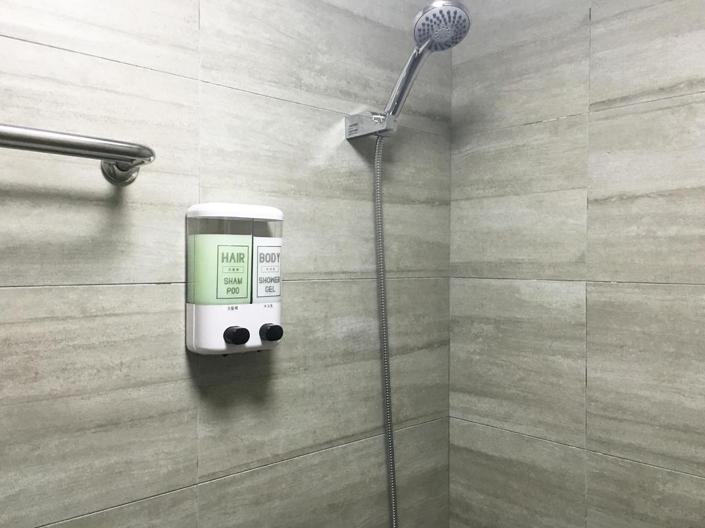 Here X There Hostel Taipei Main Station المظهر الخارجي الصورة