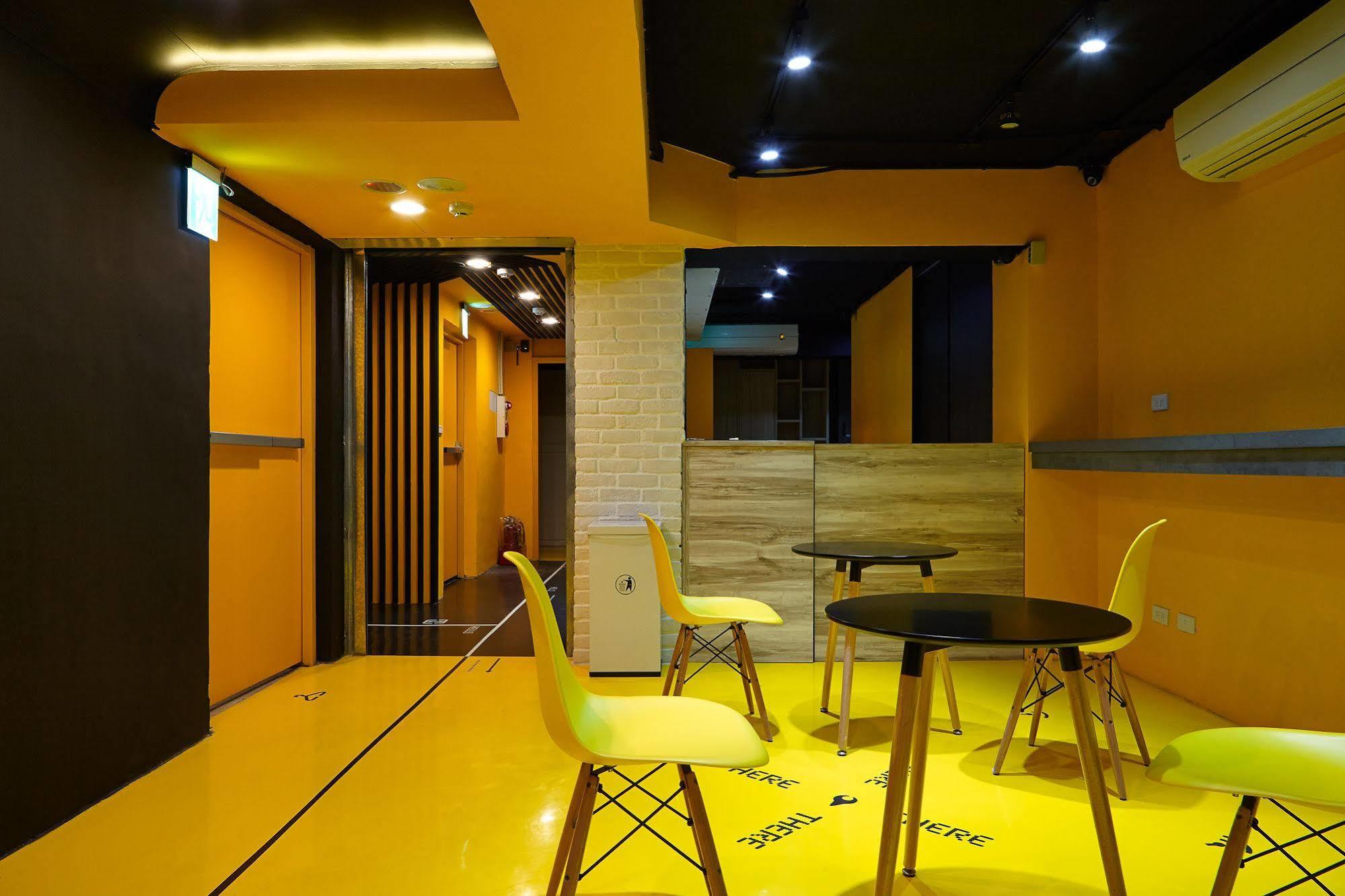 Here X There Hostel Taipei Main Station المظهر الخارجي الصورة