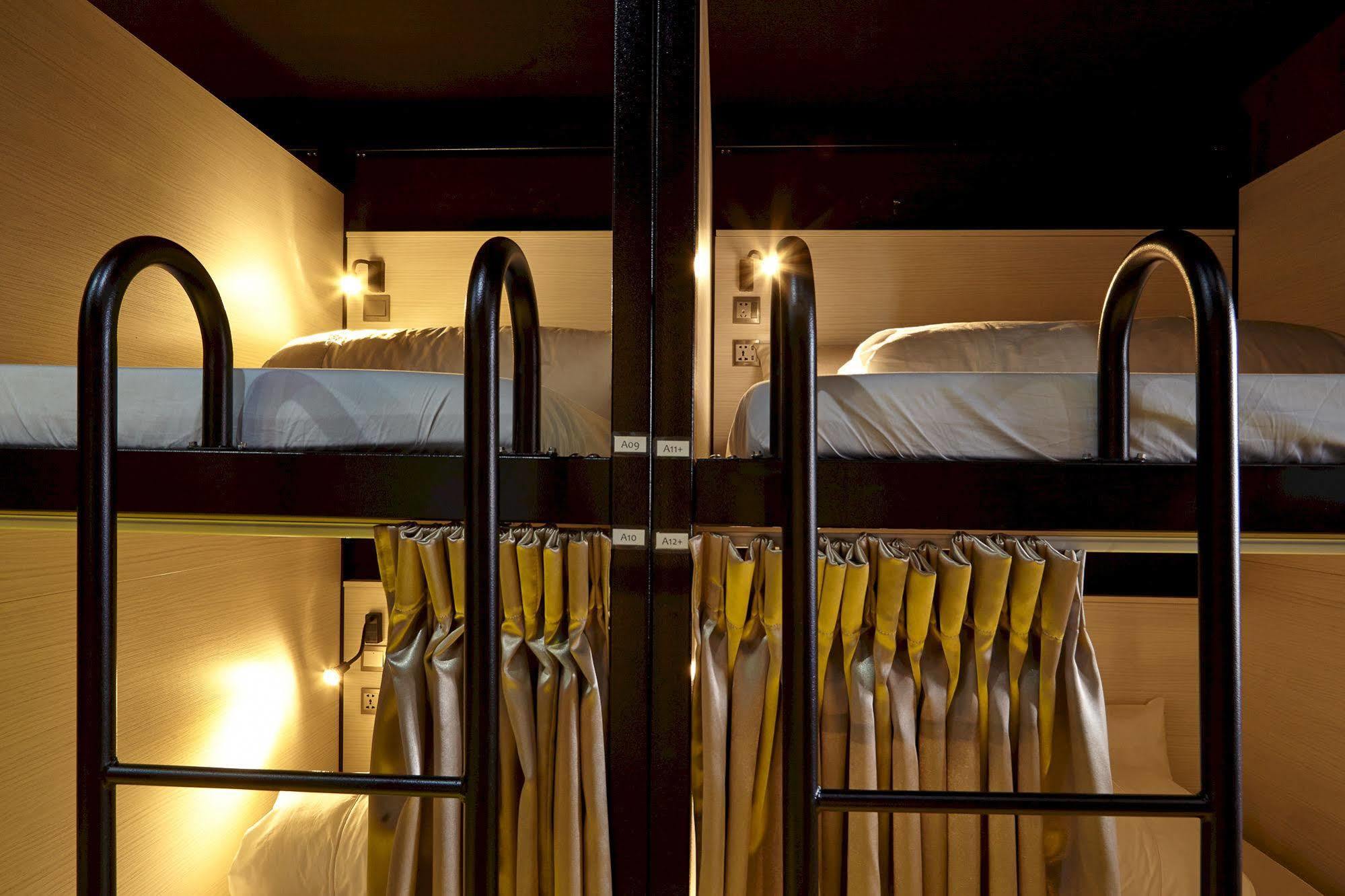 Here X There Hostel Taipei Main Station المظهر الخارجي الصورة