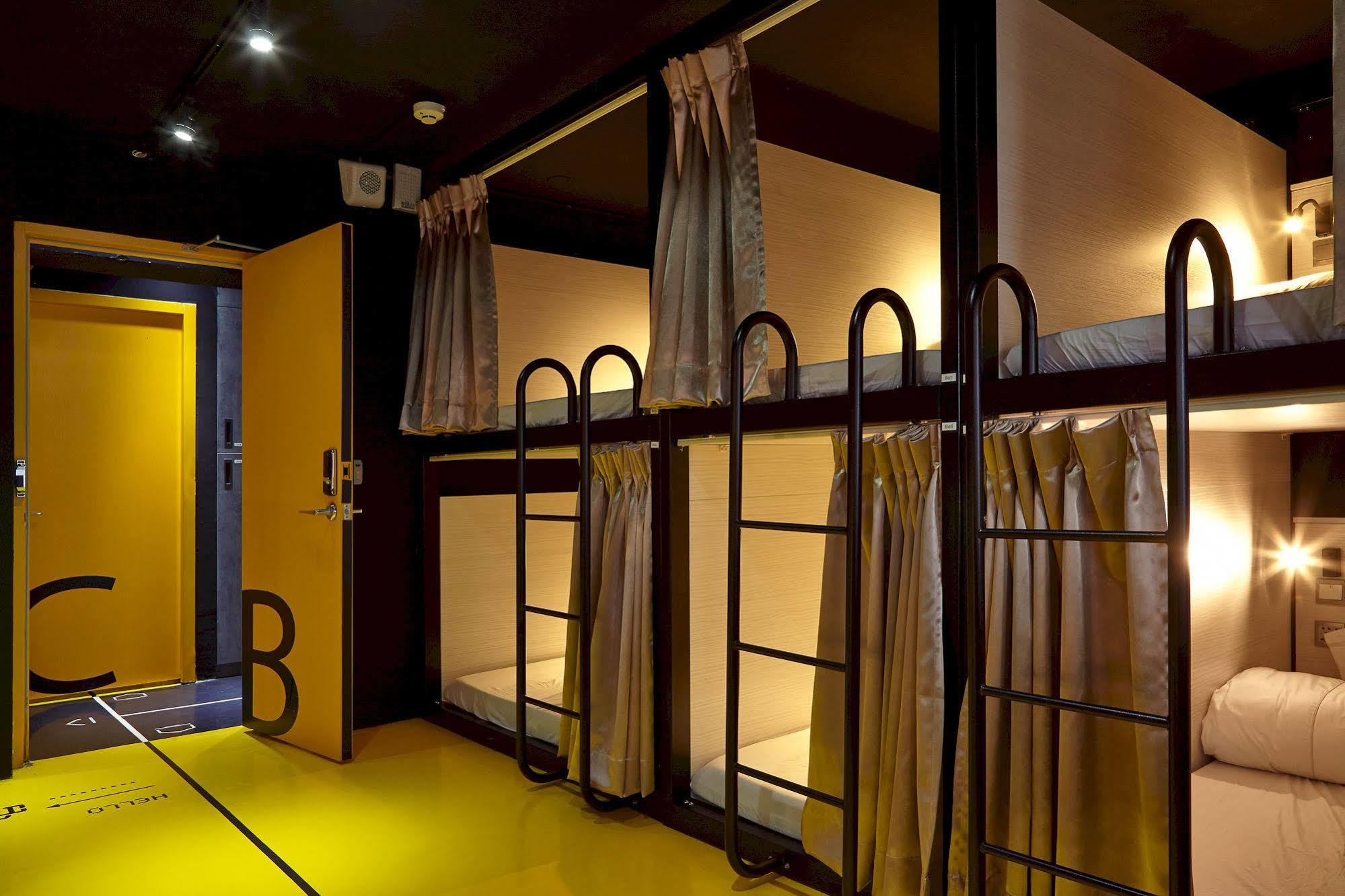 Here X There Hostel Taipei Main Station المظهر الخارجي الصورة