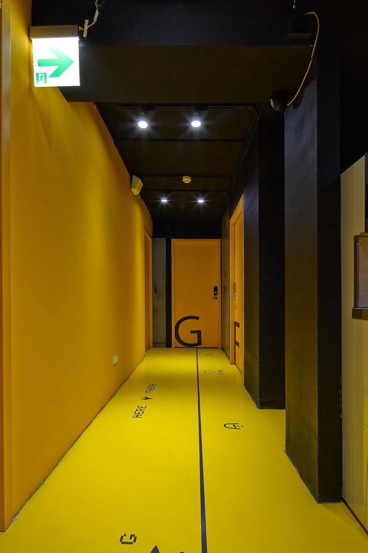 Here X There Hostel Taipei Main Station المظهر الخارجي الصورة