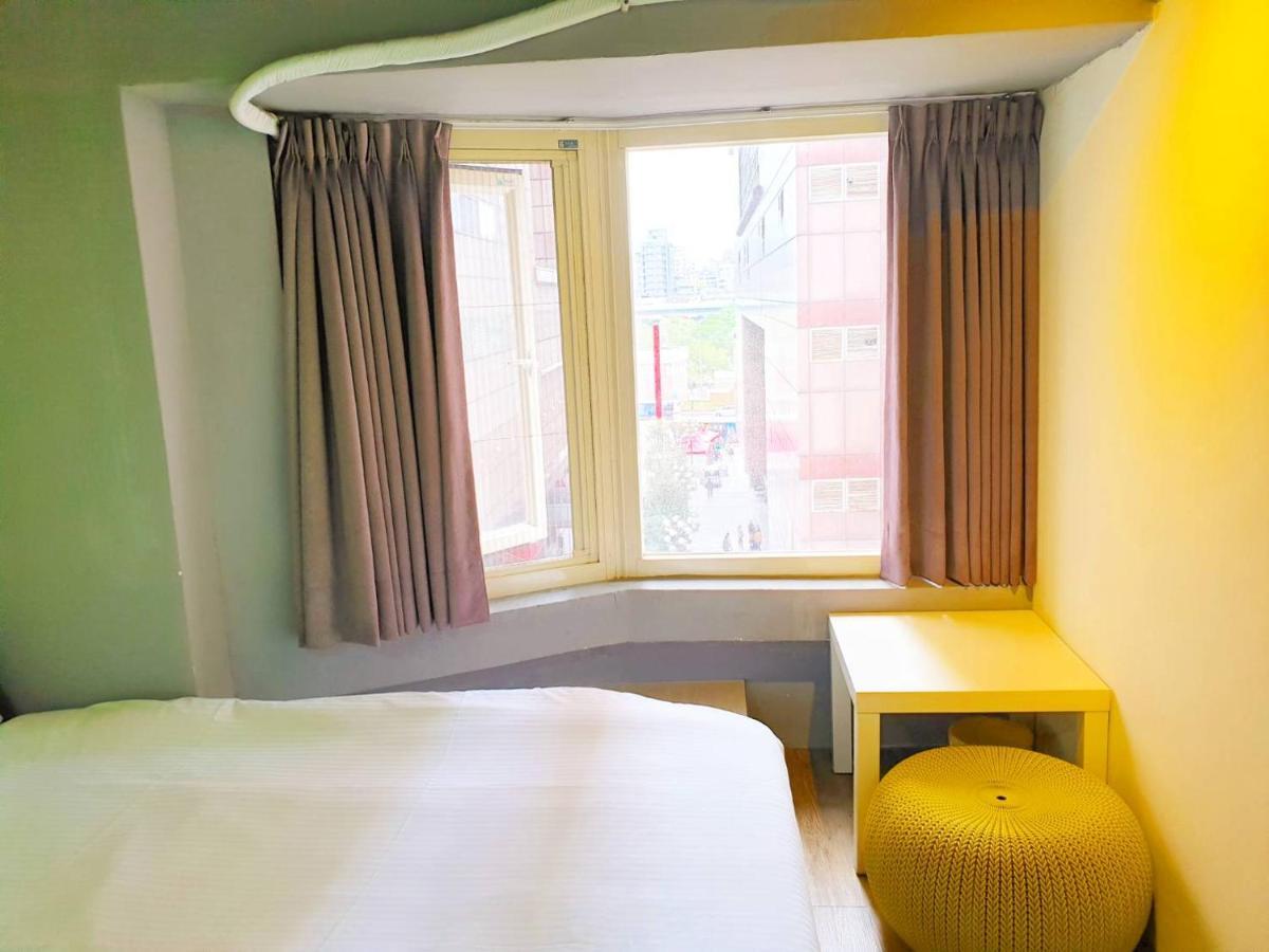 Here X There Hostel Taipei Main Station المظهر الخارجي الصورة